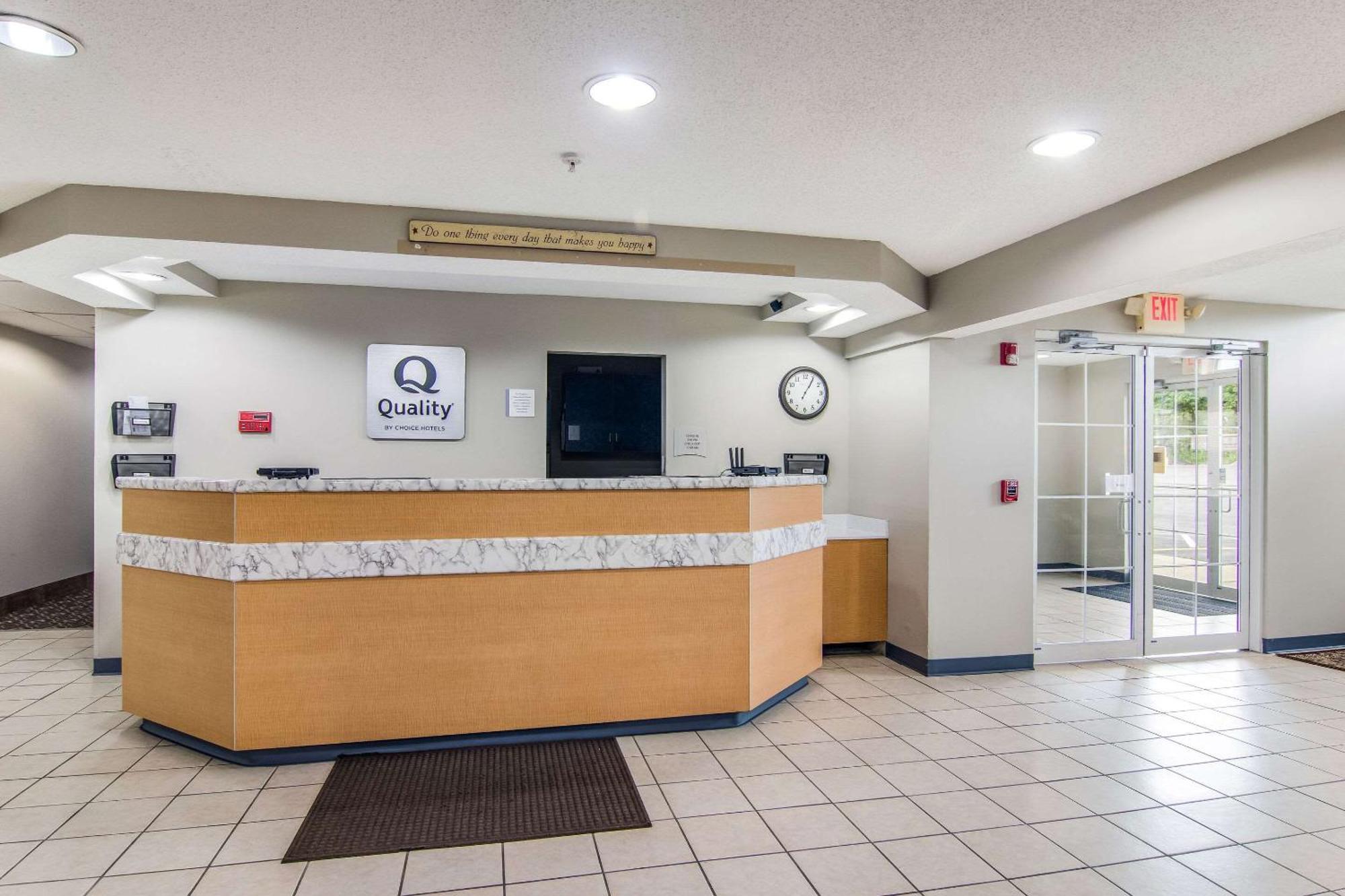 Quality Inn & Suites Grove City-Outlet Mall Exterior photo